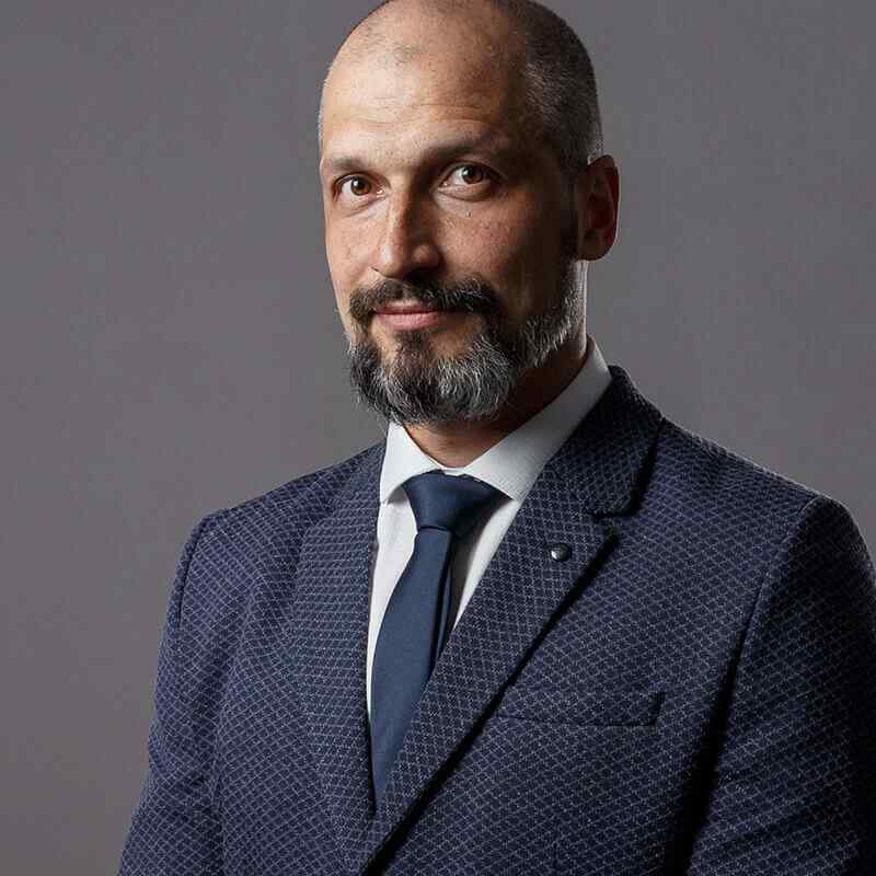 https://ra-cesa.com/wp-content/uploads/2019/10/inner_team_01-1.jpg